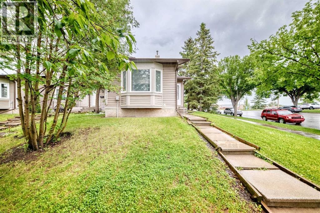15 Falshire Terrace NE