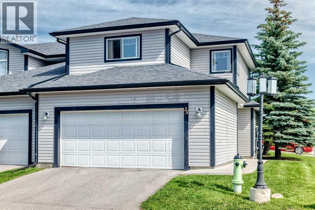35, 102 Canoe Square SW