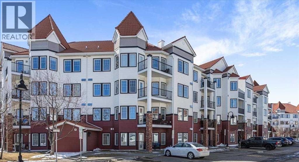 326, 30 Royal Oak Plaza NW