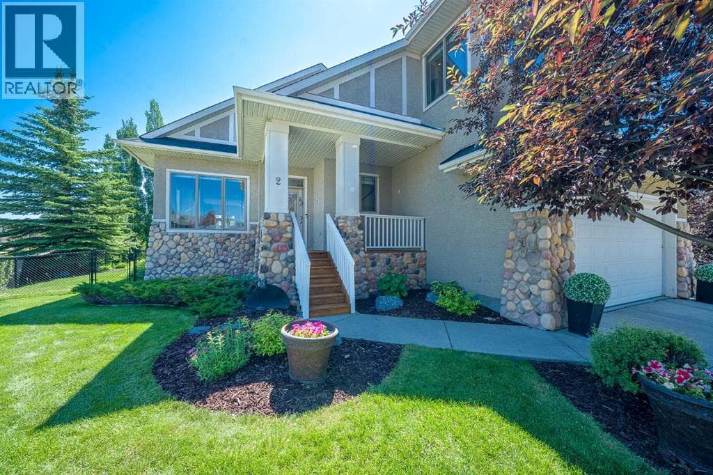2 Discovery Ridge Heights SW