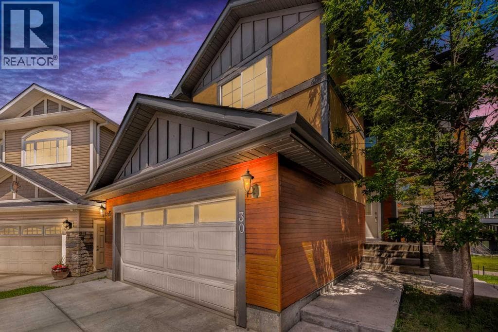 30 Saddlelake View NE