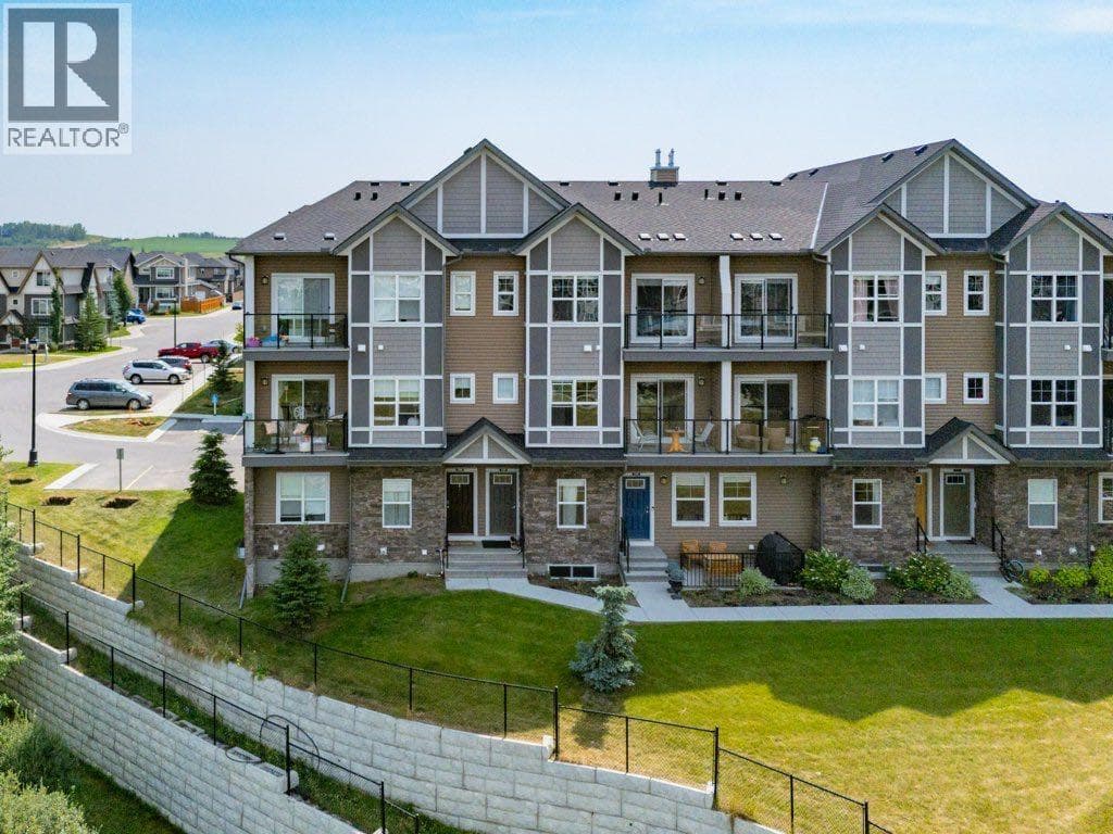709, 250 Fireside View