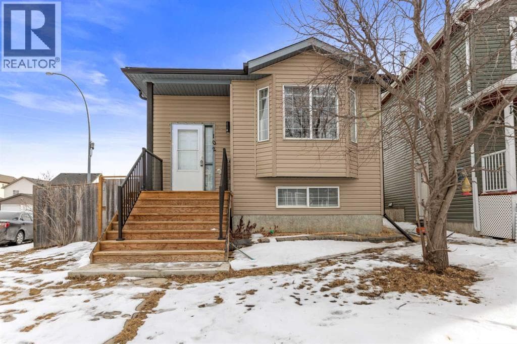 102 Martin Crossing Grove NE
