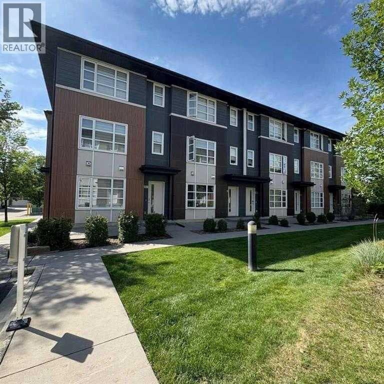 202 EVANSRIDGE Park NW