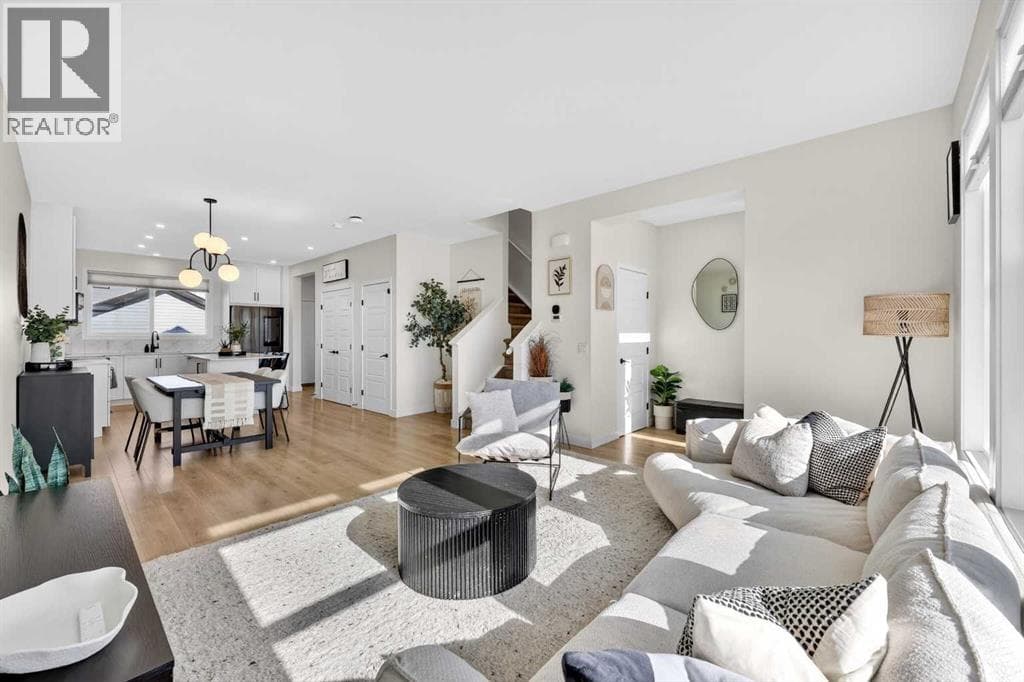 87 Heirloom Boulevard SE