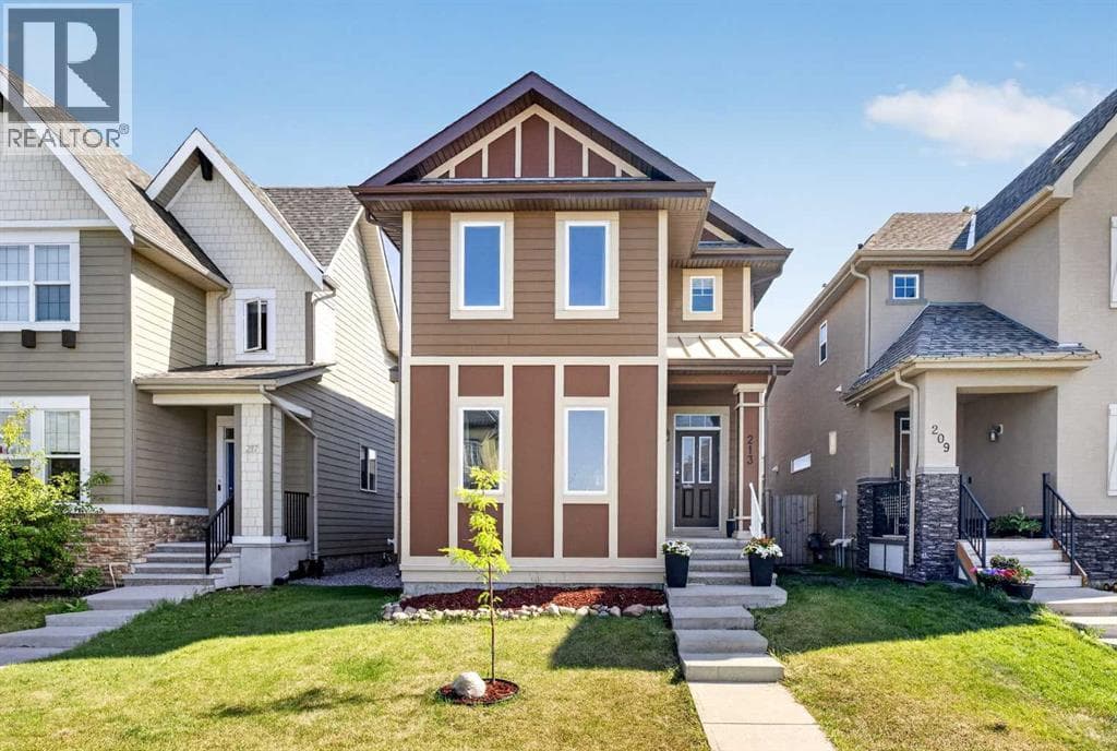 213 Mahogany Heights SE