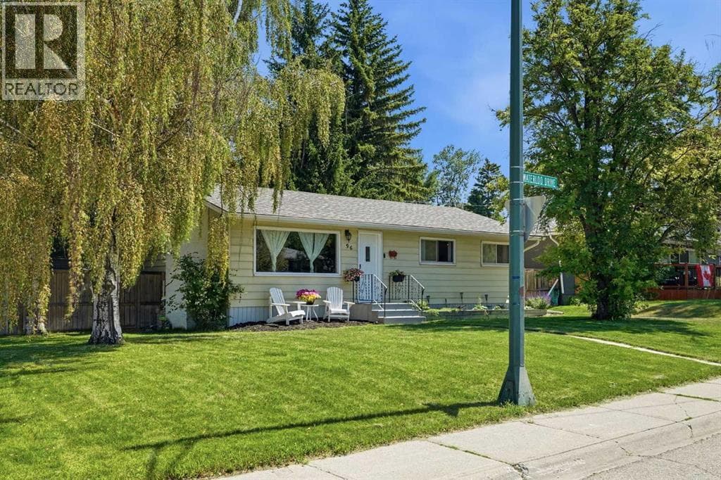 96 Waterloo Drive SW