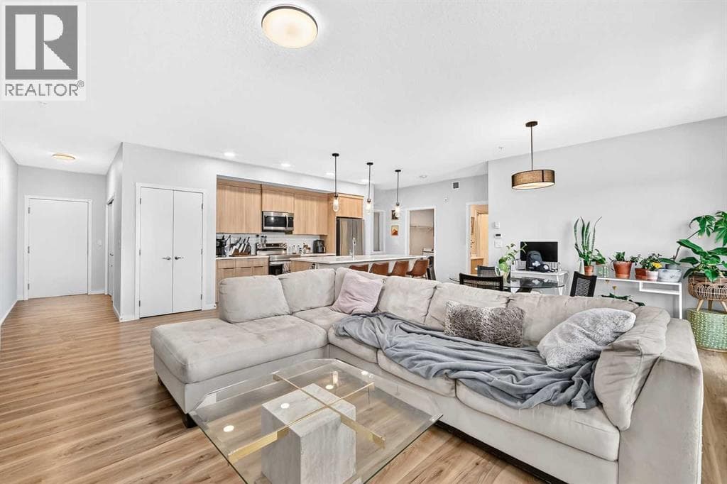 3208, 220 Seton Grove SE