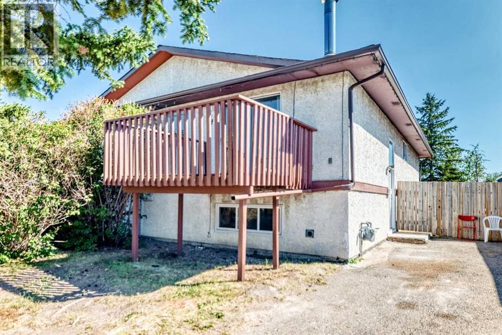 74 Fonda Drive SE
