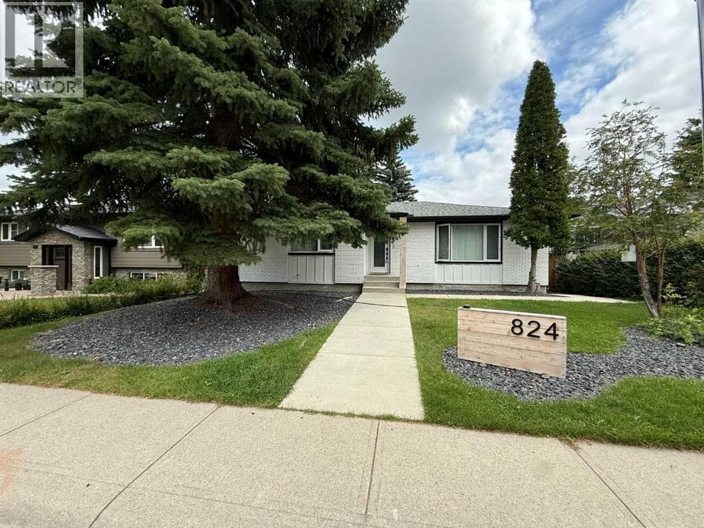 824 Canna Crescent SW