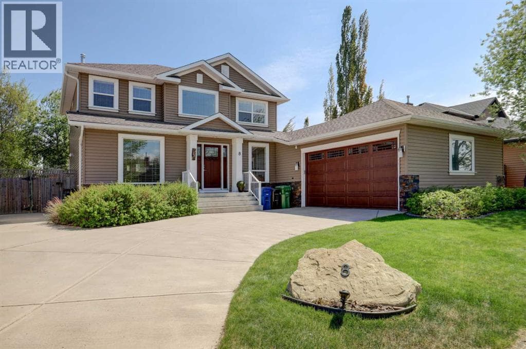 8 Canoe Road SW