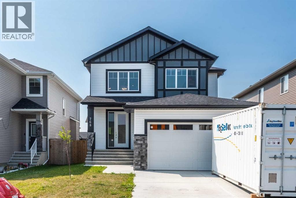 768 Edgefield Crescent