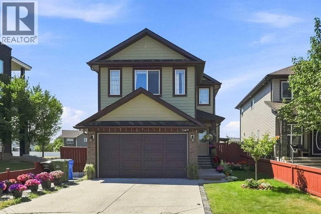 201 Saddlelake Drive NE