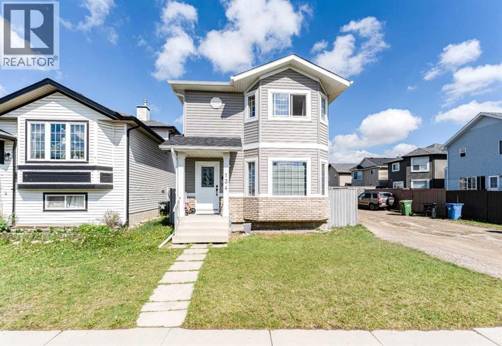 134 Tarawood Lane NE