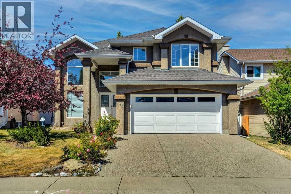 132 Evergreen Close SW