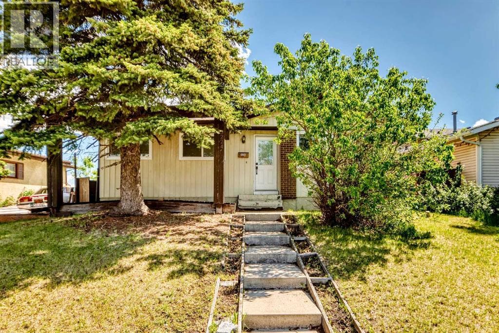 3224 Rundlelawn Road NE