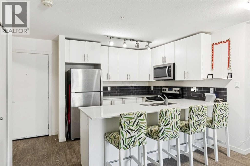 2115, 181 Skyview Ranch Manor NE