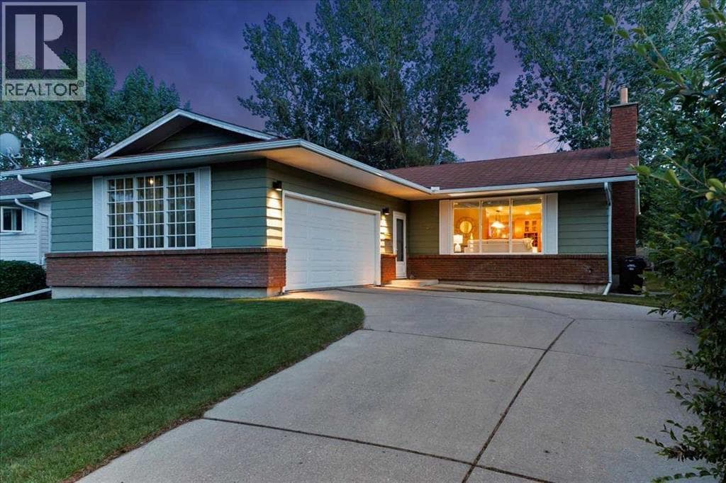 124 Oakmoor Place SW