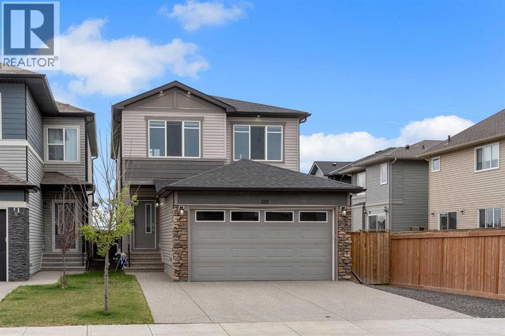 152 Savanna Way NE