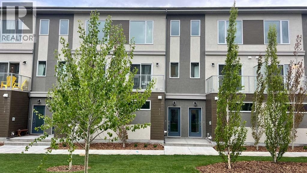 212 Shawnee Square SW