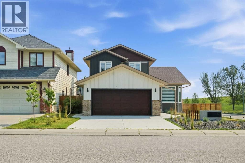 42 Sunvista Crescent SE