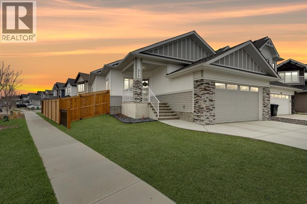 315 Monterey Place SE