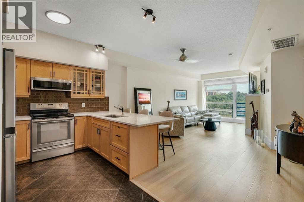 604, 205 Riverfront Avenue SW