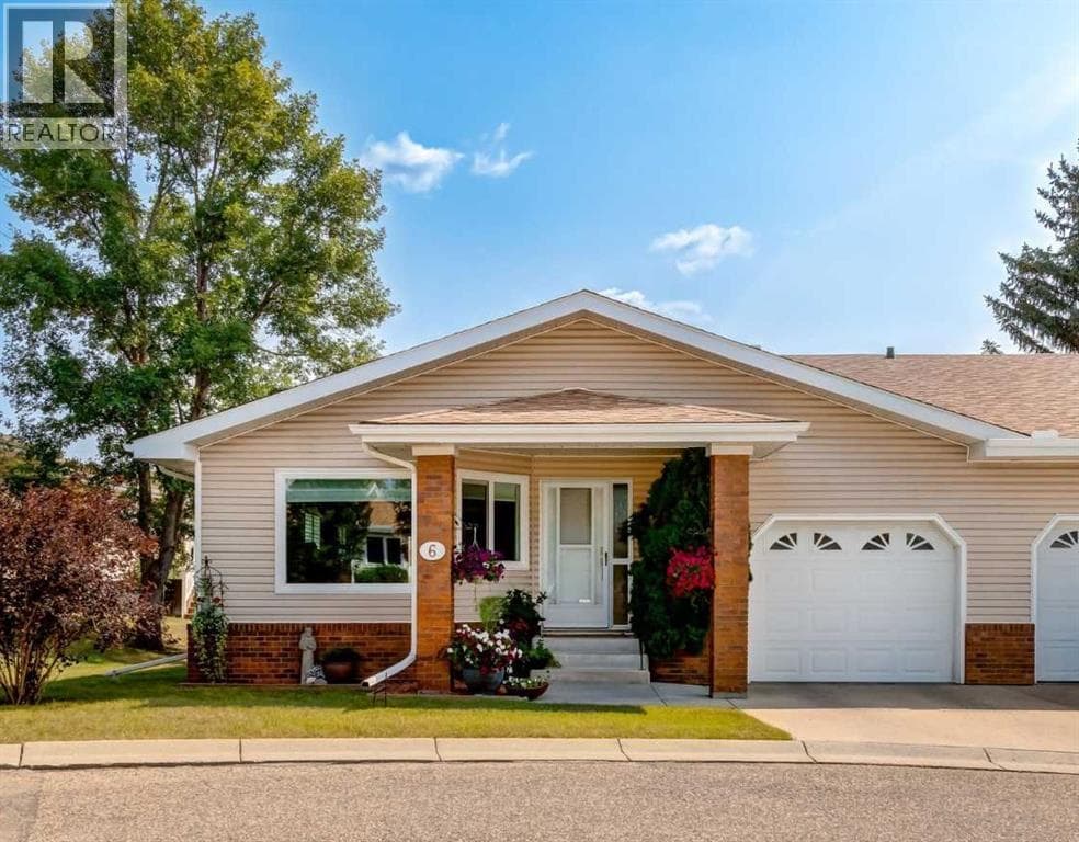 6 Vandoos Villas NW