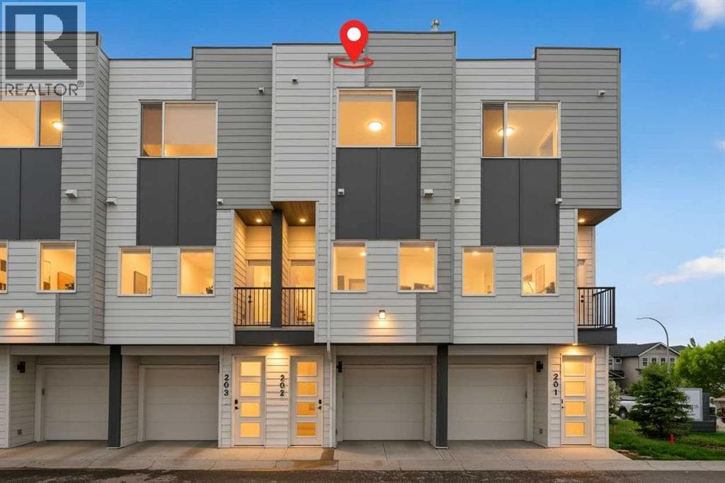 202, 101 Panatella Square NW