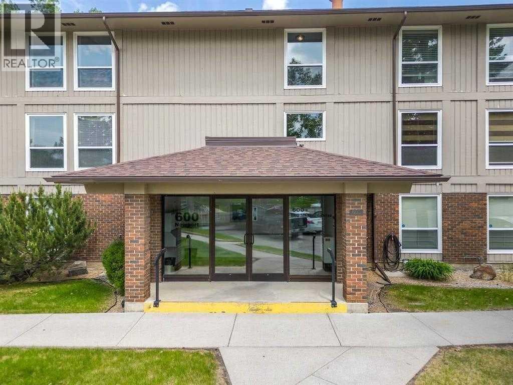 631, 860 Midridge Drive SE