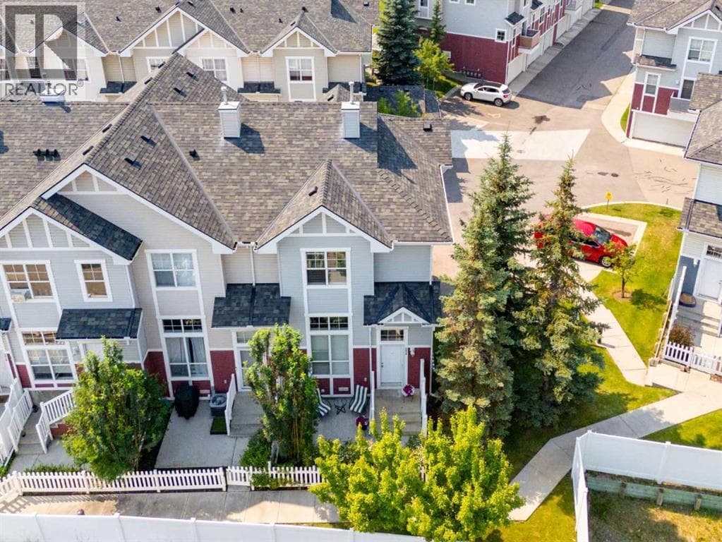 3032 New Brighton Gardens SE