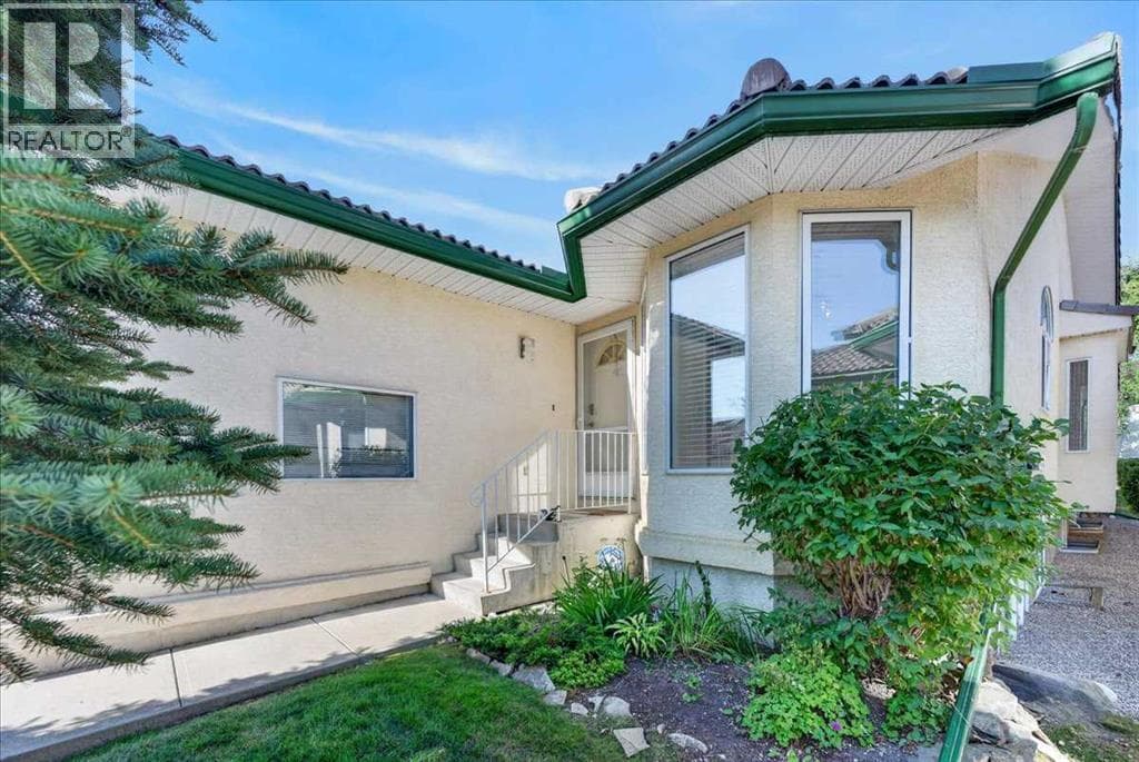 21 Strathearn Gardens SW