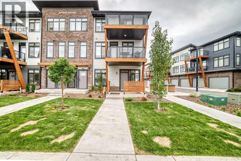 301, 562 Seton Circle SE