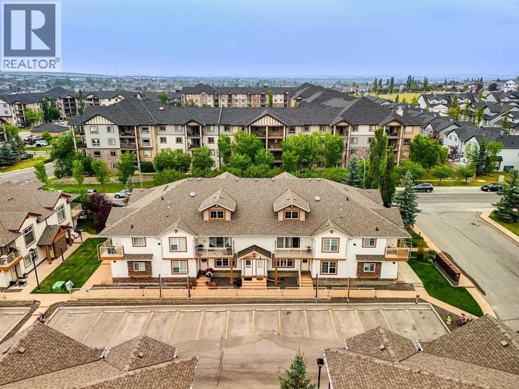 #104, 20 Panatella Landing NW