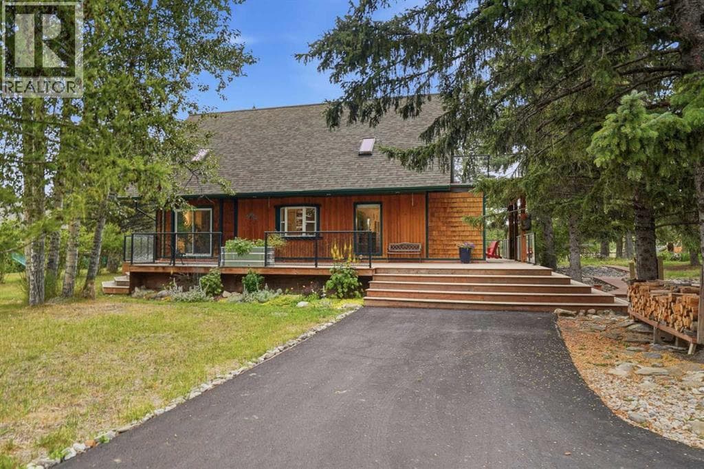 725 Calkins Place