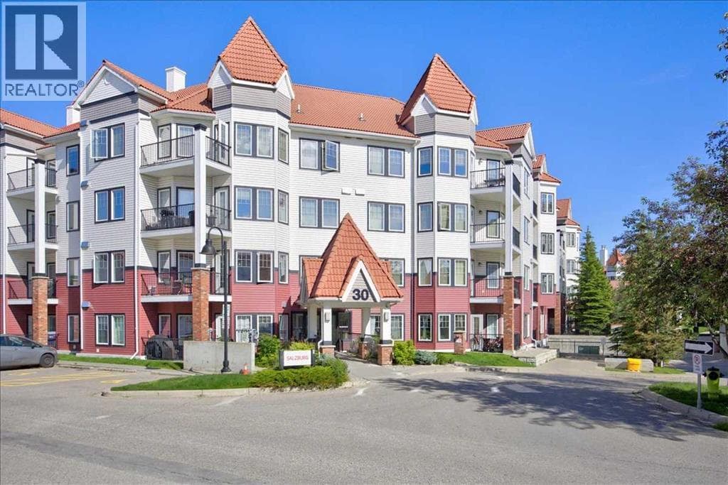 218, 30 Royal Oak Plaza NW