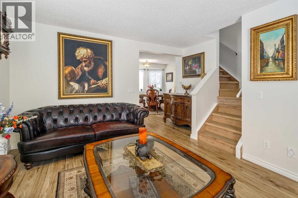 76 Sunlake Gardens SE