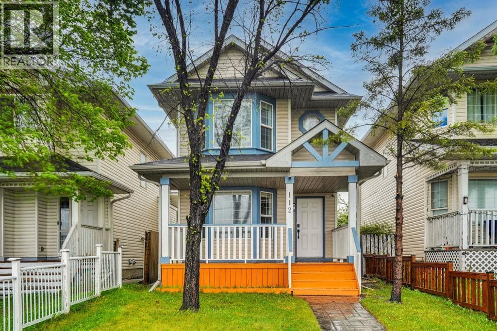 112 Martinglen Close NE