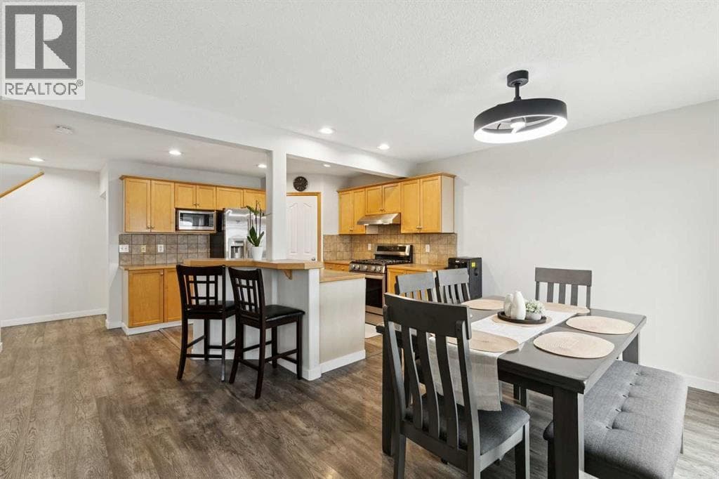 126 Somerglen Way SW