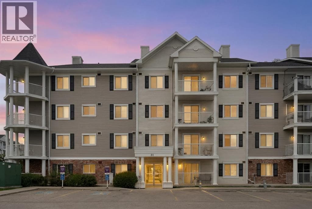 4314, 31 Country Village Manor NE