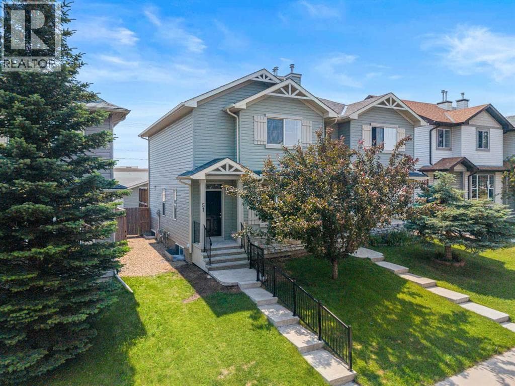 51 Covehaven Mews NE