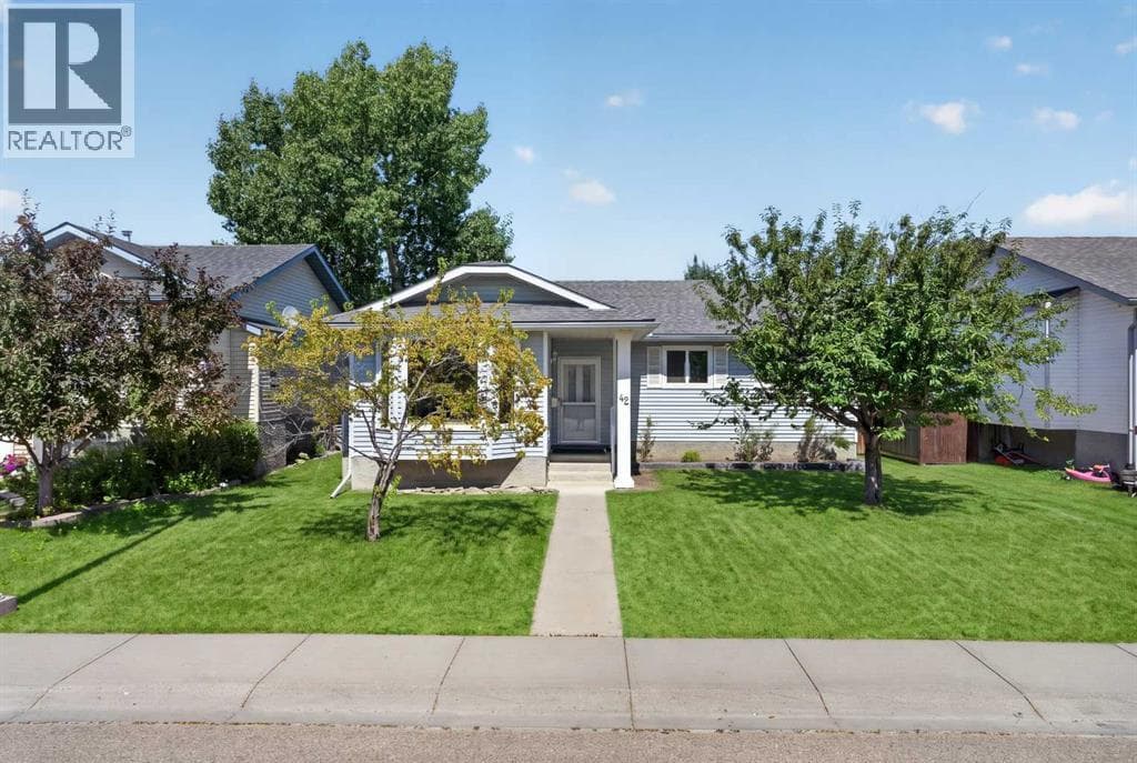 42 West Boothby Crescent