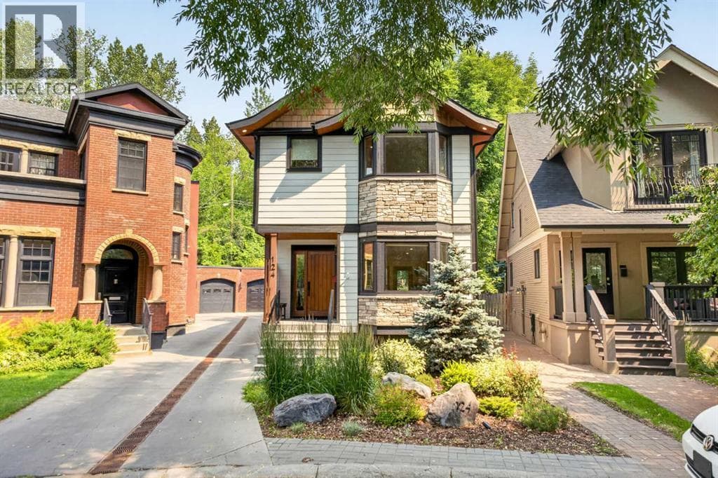 124 Garden Crescent SW