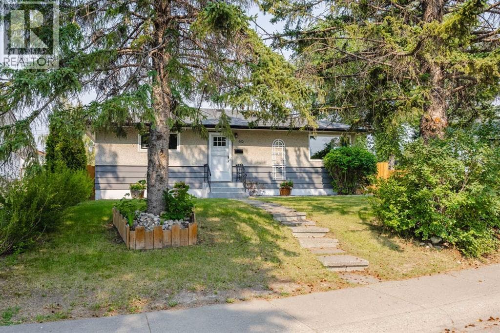 60 Fairview Crescent SE
