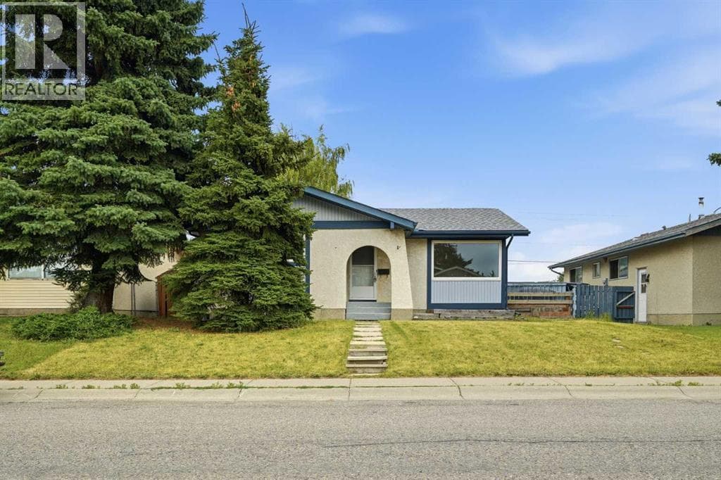 1211 Maitland Drive NE