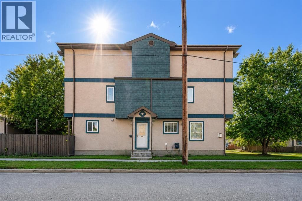 2, 821 Mcdougall Road NE