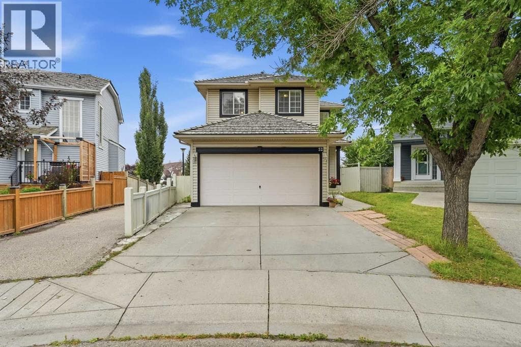 52 Douglas Glen Crescent SE