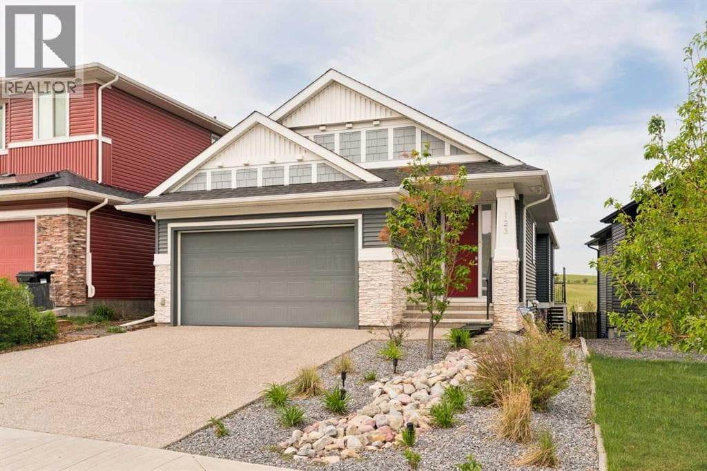 123 Crestridge Hill SW