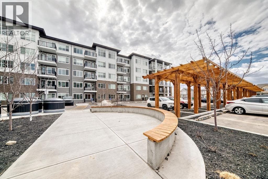 1206, 44 Skyview Parkway NE
