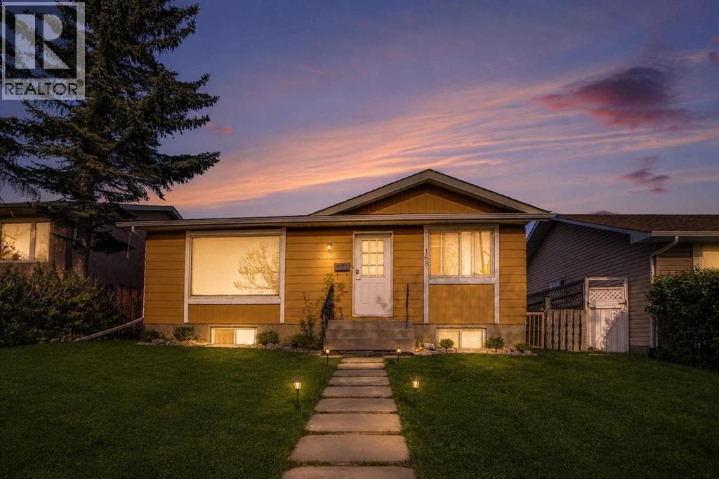 168 Castlebrook Drive NE